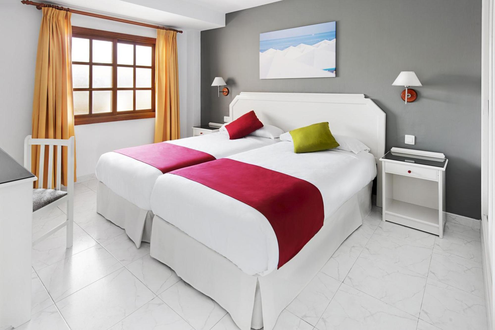 Appartamento con 1 Camera da Letto e Vista Mare (2 Adulti + 2 Bambini)